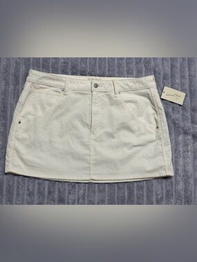 Universal Thread Corduroy Mini Skirt — Cream/White — Size 14